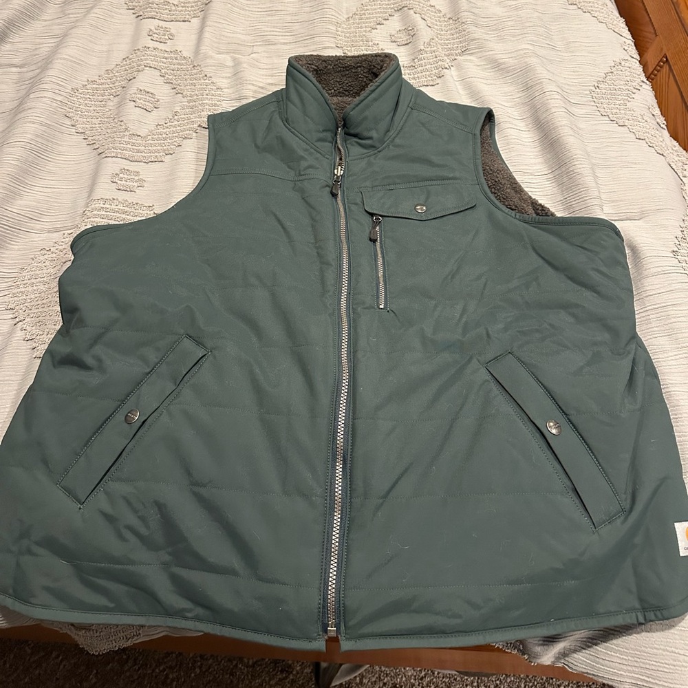 2X Carharrt vest. Reversible green
New without tags